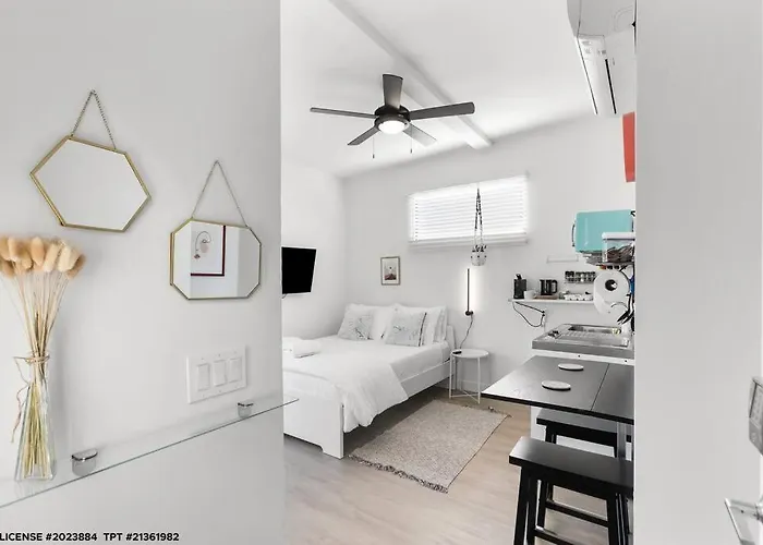 Ot Classic Boho Micro Apartment
